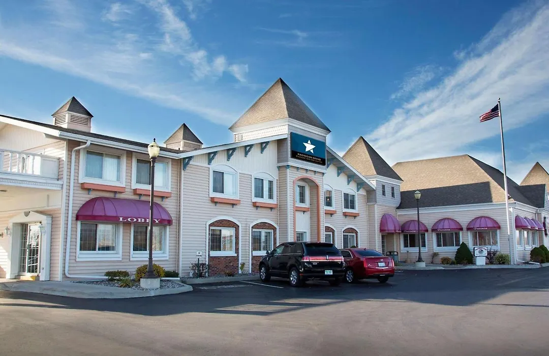 Magnuson Grand Pioneer Inn And Suites-1